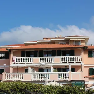 Aparthotel Del Prado, Riva Ligure