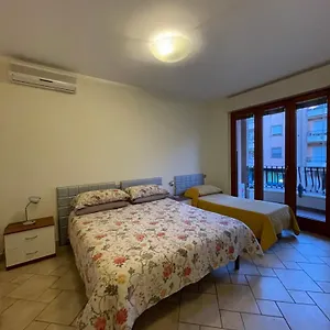  Casa vacanze Sole E Residenza Luna Italia