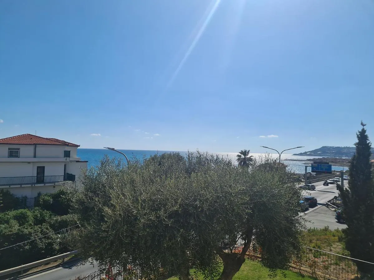 Appartamento Bell'Alloggio A Due Passi Dalle Spiagge Di Riva Ligure