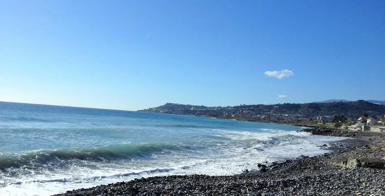 Bell'Alloggio A Due Passi Dalle Spiagge Di Riva Ligure 0*,  Italia